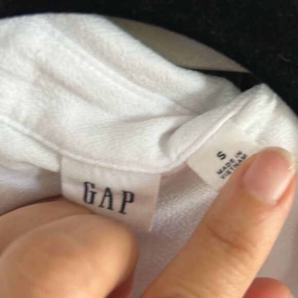 Old Navy classic white rayon blouse size S - Picture 2 of 4